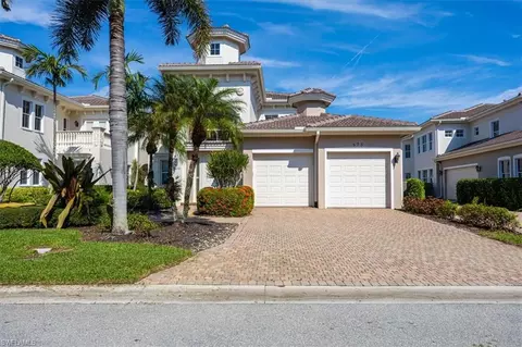 575 Avellino Isles Cir #202, Naples, FL 34119