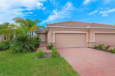 2637 Vine Ave, Naples, FL 34120