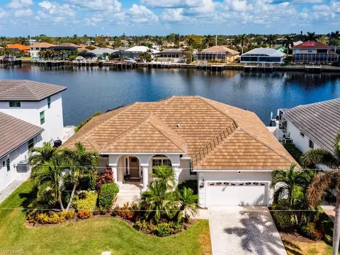 1157 Strawberry Ct, Marco Island, FL 34145