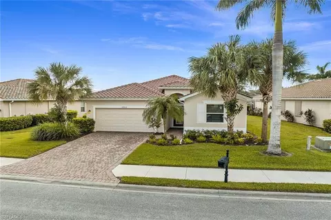 14800 Canton Ct, Naples, FL 34114