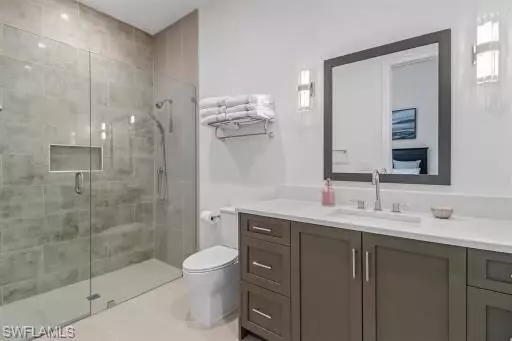 Bath - 1546 Mandarin Rd, Naples, FL 34102 photo 5 of 6