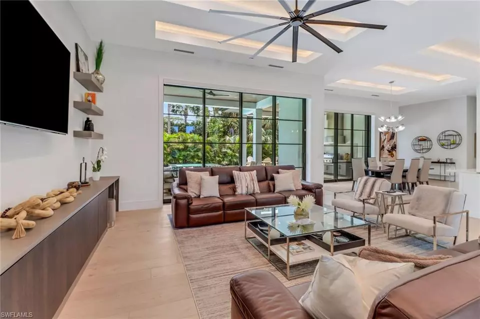 Living - 1546 Mandarin Rd, Naples, FL 34102 photo 1 of 4