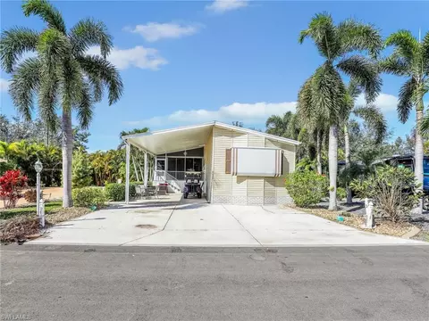5830 Maplewood Ct, Fort Myers, FL 33905