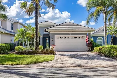 4072 Kensington High St, Naples, FL 34105