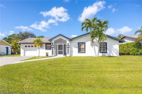 953 Cardinal St, Naples, FL 34104