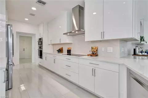 250 Silverado Dr, Naples, FL 34119 photo 13