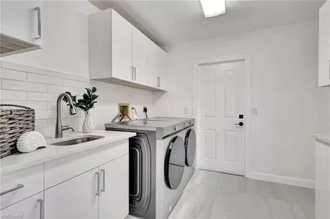 250 Silverado Dr, Naples, FL 34119 photo 30