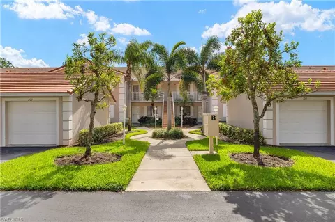 6740 Dennis Cir #B-106, Naples, FL 34104