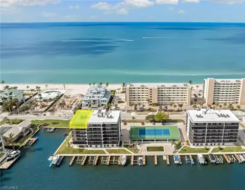 10420 Gulf Shore Dr #163, Naples, FL 34108