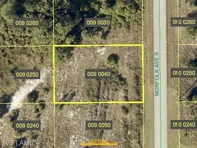 912 Norfolk Ave S, Lehigh Acres, FL 33974