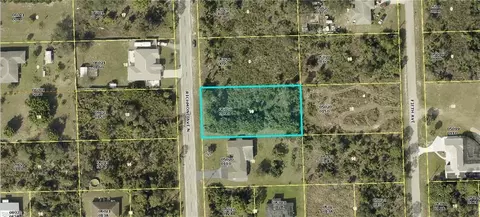 904 Richmond Ave N, Lehigh Acres, FL 33972