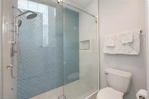 Bath - 3269 Amanda Ln #1, Naples, FL 34109 photo 1 of 3