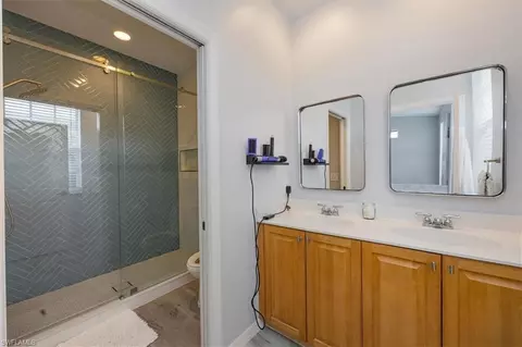 Bath - 3269 Amanda Ln #1, Naples, FL 34109 photo 2 of 3