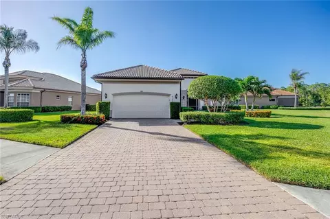 6145 Dogleg Dr, Naples, FL 34113