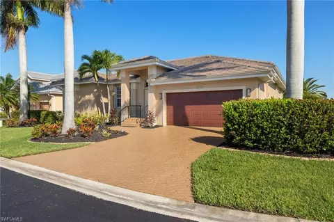 8333 Southwind Bay Cir, Fort Myers, FL 33908