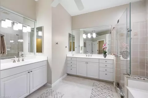Bath - 16213 Parque Ln, Naples, FL 34110 photo 2 of 3