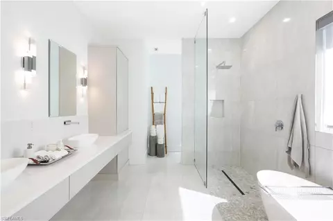 Bath - 9063 Graphite Cir, Naples, FL 34120 photo 2 of 5