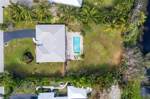View/Area - 1400 Mandarin Rd, Naples, FL 34102 photo 4 of 10