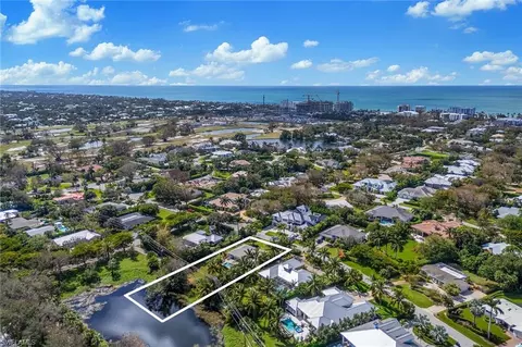 View/Area - 1400 Mandarin Rd, Naples, FL 34102 photo 10 of 10
