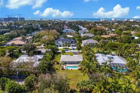 View/Area - 1400 Mandarin Rd, Naples, FL 34102 photo 5 of 10