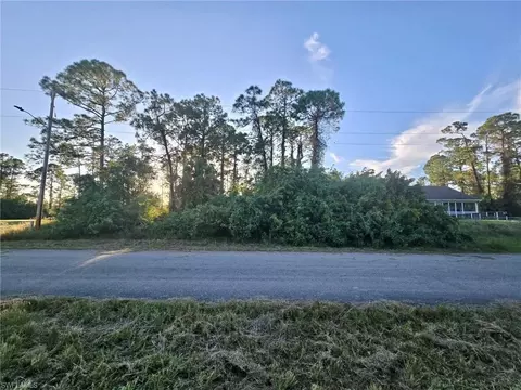 242 Callaway Ave S, Lehigh Acres, FL 33974