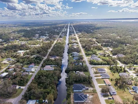 2097 Cedarwood St, Port Charlotte, FL 33948