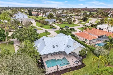View/Area - 2209 Noble Ct, Naples, FL 34110 photo 2 of 8