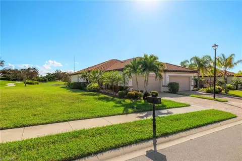 1410 Oceania Dr S, Naples, FL 34113 photo 2