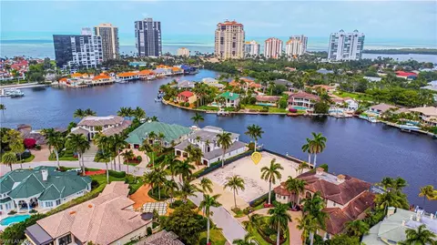 341 Devils Bight, Naples, FL 34103 photo 4