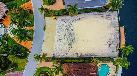 341 Devils Bight, Naples, FL 34103 photo 2