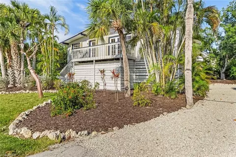 567 Rabbit Rd, Sanibel, FL 33957
