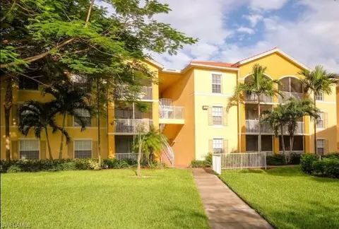 4122 Residence Dr #120, Fort Myers, FL 33901