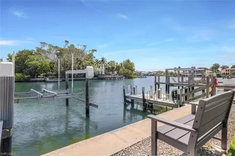 1930 Gulf Shore Blvd N #D202, Naples, FL 34102