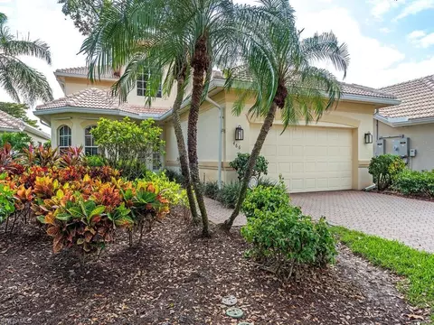 466 Palo Verde Dr, Naples, FL 34119
