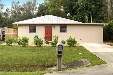 2680 Linwood Ave, Naples, FL 34112