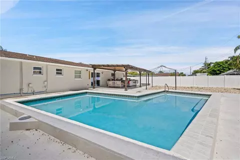 19121 Acorn Rd, Fort Myers, FL 33967