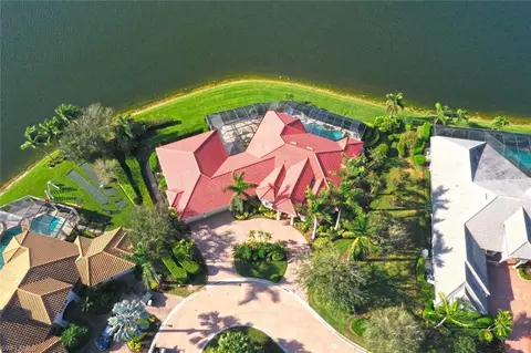 7535 Hogan Ct, Naples, FL 34113 photo 3