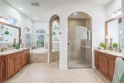 7535 Hogan Ct, Naples, FL 34113 photo 25
