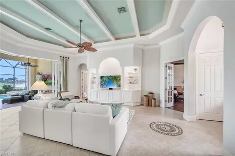 7535 Hogan Ct, Naples, FL 34113 photo 8