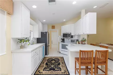 Kitchen - 3029 Futuna Ln, Naples, FL 34119 photo 2 of 3