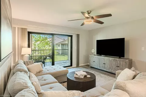 910 Vanderbilt Beach Rd #323, Naples, FL 34108