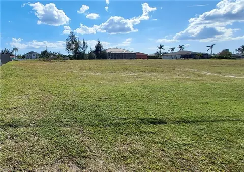 836 SW 28th St, Cape Coral, FL 33914