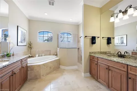 9856 Corso Bello Dr, Naples, FL 34113 photo 17
