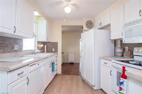 879 Cape Haze Ln, Naples, FL 34104