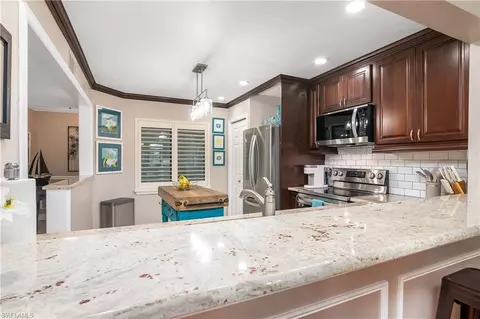 5733 Deauville Cir #G108, Naples, FL 34112
