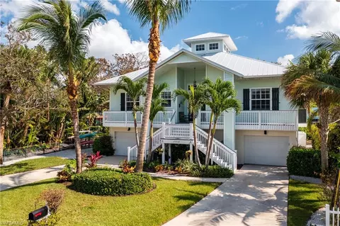 27232 J C Ln, Bonita Springs, FL 34135