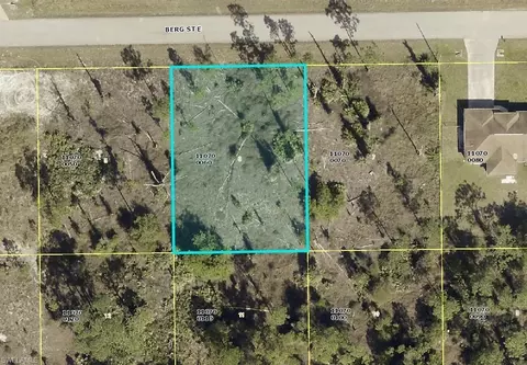 940 Berg St E, Lehigh Acres, FL 33974 photo 1