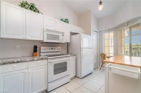 9175 Celeste Dr #2-407, Naples, FL 34113 photo 3