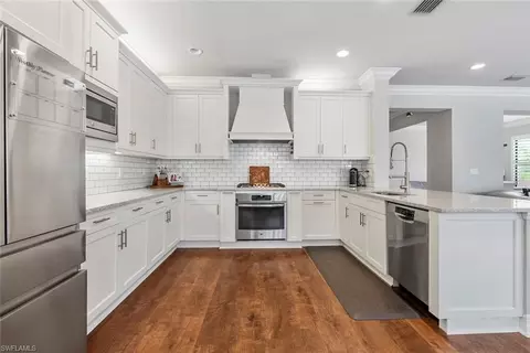 Kitchen - 4223 Siderno Ct, Naples, FL 34119 photo 4 of 7