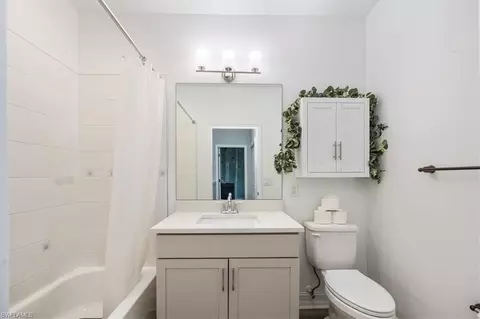 Bath - 7320 Rockefeller Dr, Naples, FL 34119 photo 3 of 4